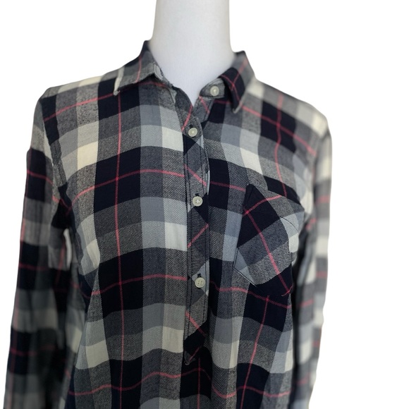 Gap white and black buttom down size M - Picture 3 of 5